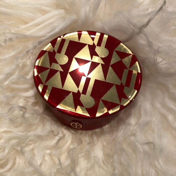 Armani Beauty eyeshadow pallet - Picture 2 of 3